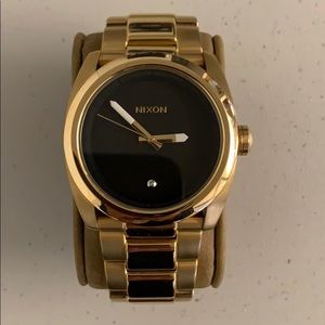 NIXON Kingpin (Gold) Men’s Analog Watch, 41mm case